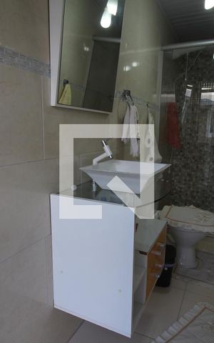 Casa à venda com 140m², 2 quartos e 3 vagasBanheiro de serviço