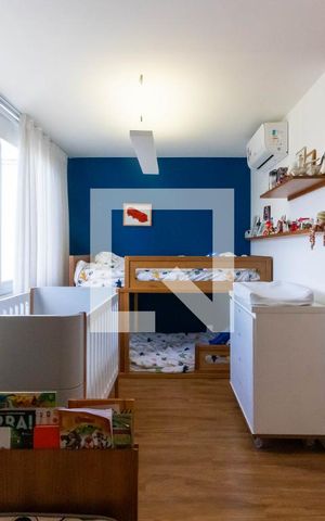 Apartamento à venda com 240m², 3 quartos e 2 vagas Apartamento à venda com 240m², 3 quartos e 2 vagasSuíte 2