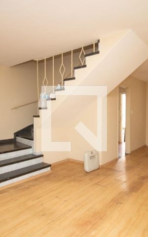 Casa à venda com 142m², 3 quartos e 2 vagas Casa à venda com 142m², 3 quartos e 2 vagasSala, panorâmica
