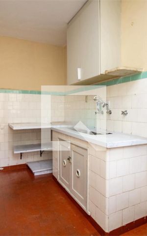 Casa à venda com 142m², 3 quartos e 2 vagas Casa à venda com 142m², 3 quartos e 2 vagasCozinha, armários