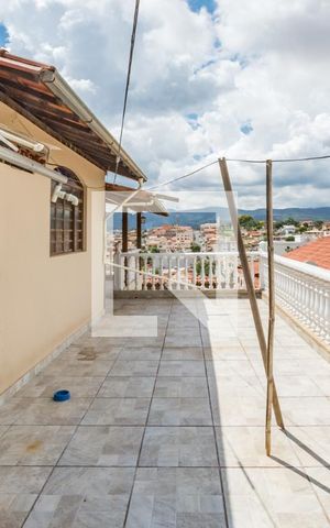 Casa à venda com 406m², 3 quartos e 3 vagas Casa à venda com 406m², 3 quartos e 3 vagasVaranda