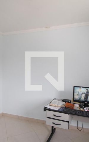 Casa à venda com 80m², 3 quartos e 2 vagasSala