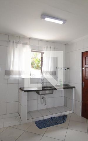 Casa à venda com 80m², 3 quartos e 2 vagasCozinha