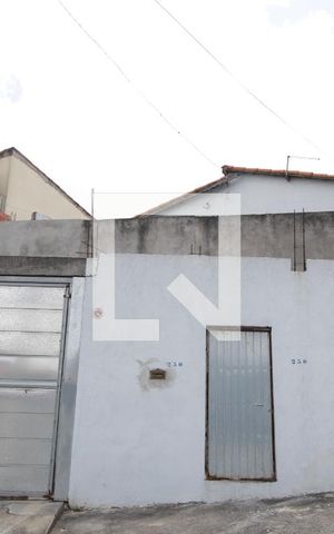 Casa à venda com 80m², 3 quartos e 2 vagasFachada