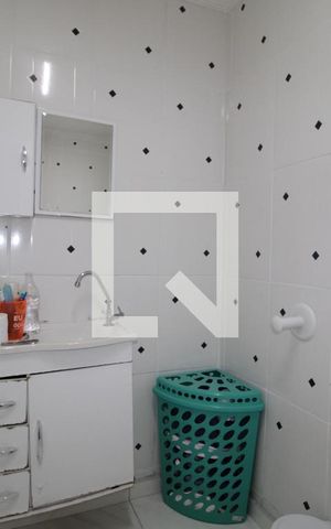 Casa à venda com 80m², 3 quartos e 2 vagasBanheiro