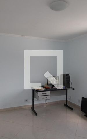 Casa à venda com 80m², 3 quartos e 2 vagasSala