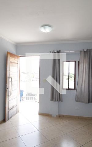 Casa à venda com 80m², 3 quartos e 2 vagasSala