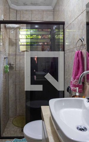 Casa à venda com 120m², 3 quartos e 1 vagaBanheiro 2