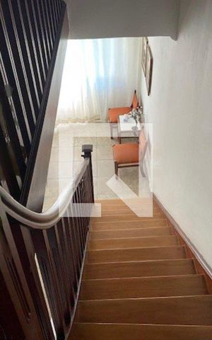 Casa à venda com 200m², 6 quartos e 4 vagas