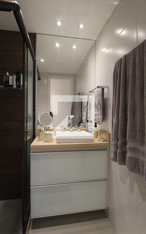 Apartamento à venda com 90m², 3 quartos e 2 vagas Apartamento à venda com 90m², 3 quartos e 2 vagasBanheiro da Suíte