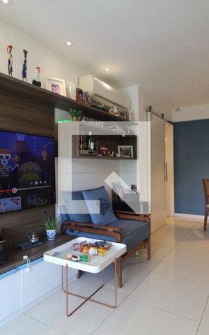 Apartamento à venda com 90m², 3 quartos e 2 vagas Apartamento à venda com 90m², 3 quartos e 2 vagasSala