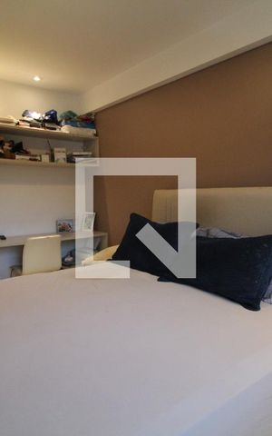 Apartamento à venda com 90m², 3 quartos e 2 vagas Apartamento à venda com 90m², 3 quartos e 2 vagasSuíte