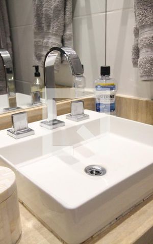 Apartamento à venda com 90m², 3 quartos e 2 vagas Apartamento à venda com 90m², 3 quartos e 2 vagasBanheiro da Suíte