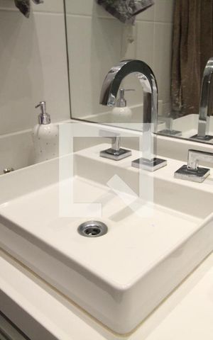 Apartamento à venda com 90m², 3 quartos e 2 vagas Apartamento à venda com 90m², 3 quartos e 2 vagasBanheiro Social