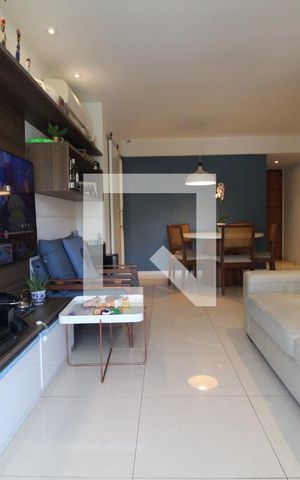Apartamento à venda com 90m², 3 quartos e 2 vagas Apartamento à venda com 90m², 3 quartos e 2 vagasSala