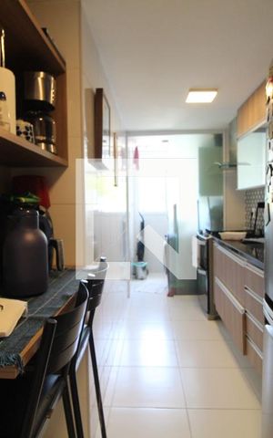 Apartamento à venda com 90m², 3 quartos e 2 vagas Apartamento à venda com 90m², 3 quartos e 2 vagasCozinha e Área de Serviço