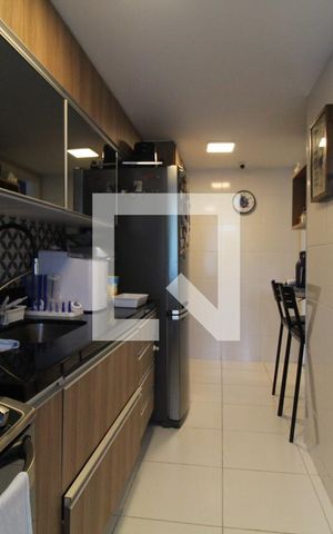 Apartamento à venda com 90m², 3 quartos e 2 vagas Apartamento à venda com 90m², 3 quartos e 2 vagasCozinha e Área de Serviço