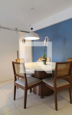Apartamento à venda com 90m², 3 quartos e 2 vagas Apartamento à venda com 90m², 3 quartos e 2 vagasSala