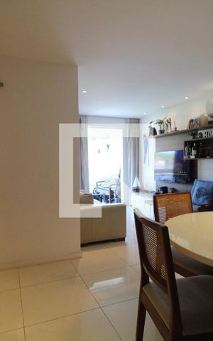 Apartamento à venda com 90m², 3 quartos e 2 vagas Apartamento à venda com 90m², 3 quartos e 2 vagasSala