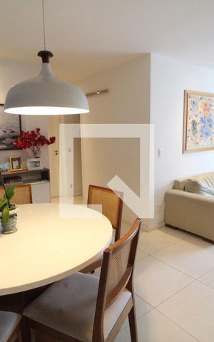 Apartamento à venda com 90m², 3 quartos e 2 vagas Apartamento à venda com 90m², 3 quartos e 2 vagasSala