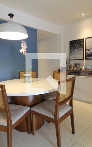 Apartamento à venda com 90m², 3 quartos e 2 vagas Apartamento à venda com 90m², 3 quartos e 2 vagasSala