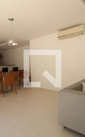 Apartamento à venda com 90m², 3 quartos e 2 vagas Apartamento à venda com 90m², 3 quartos e 2 vagasÁrea comum - Salão de festas