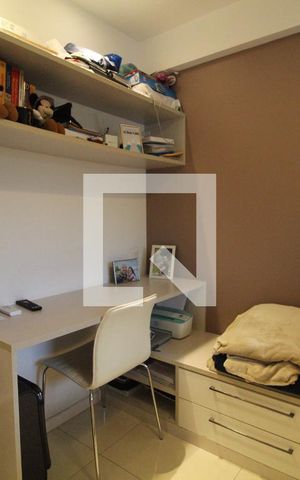 Apartamento à venda com 90m², 3 quartos e 2 vagas Apartamento à venda com 90m², 3 quartos e 2 vagasSuíte