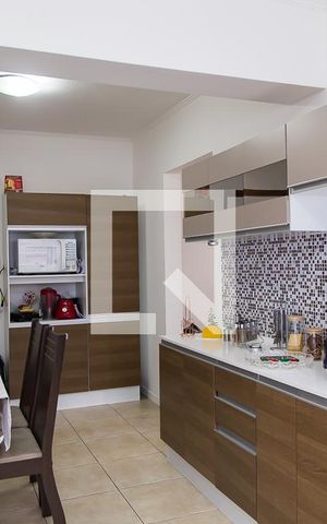 Casa à venda com 190m², 3 quartos e 2 vagas Casa à venda com 190m², 3 quartos e 2 vagasCozinha