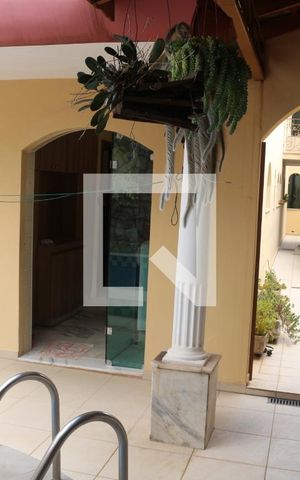 Casa à venda com 400m², 4 quartos e 4 vagasPiscina