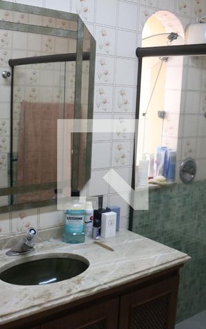 Casa à venda com 400m², 4 quartos e 4 vagasBanheiro da Suíte 2