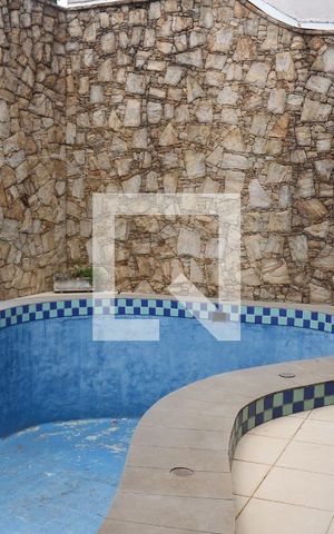 Casa à venda com 400m², 4 quartos e 4 vagasPiscina