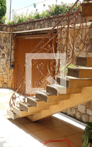 Casa à venda com 400m², 4 quartos e 4 vagasGaragem