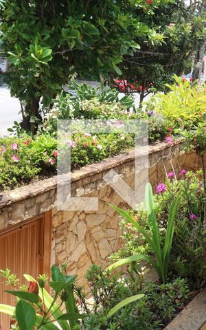 Casa à venda com 400m², 4 quartos e 4 vagasSacada
