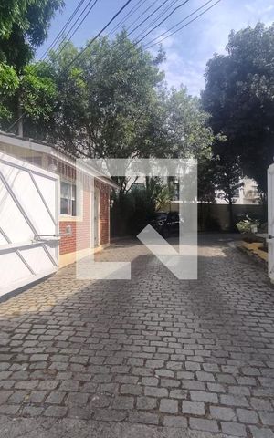 Casa de condomínio à venda com 175m², 4 quartos e 1 vaga Casa de condomínio à venda com 175m², 4 quartos e 1 vagaFachado do condomínio