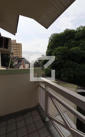 Casa de condomínio à venda com 175m², 4 quartos e 1 vagavaranda da suite 2