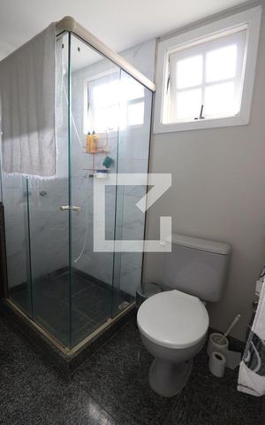 Casa de condomínio à venda com 175m², 4 quartos e 1 vagaBanheiro da Suíte 2