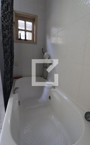 Casa de condomínio à venda com 175m², 4 quartos e 1 vagaBanheiro 2