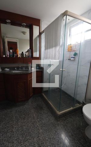Casa de condomínio à venda com 175m², 4 quartos e 1 vagaBanheiro da Suíte 2