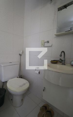 Casa de condomínio à venda com 175m², 4 quartos e 1 vagaBanheiro 2