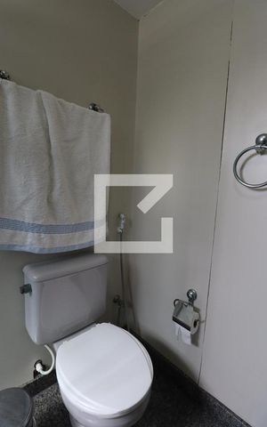 Casa de condomínio à venda com 175m², 4 quartos e 1 vagaBanheiro 1