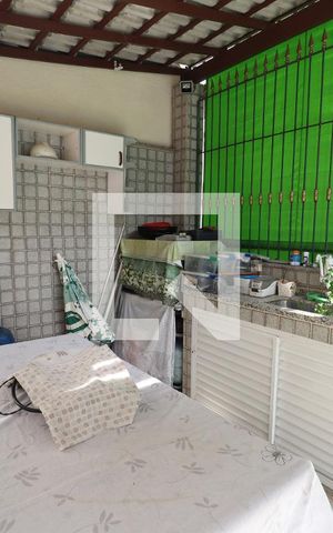 Casa de condomínio à venda com 175m², 4 quartos e 1 vagacozinha 2