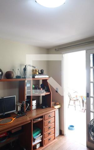 Casa de condomínio à venda com 175m², 4 quartos e 1 vagaQuarto 2