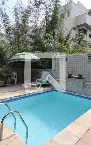 Casa de condomínio à venda com 175m², 4 quartos e 1 vagaPiscina