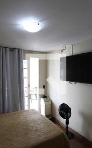 Casa de condomínio à venda com 175m², 4 quartos e 1 vagaSuíte 1