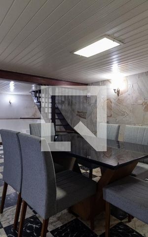 Casa para alugar com 320m², 3 quartos e 3 vagas Casa para alugar com 320m², 3 quartos e 3 vagasSala 2