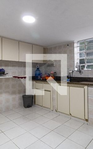 Casa para alugar com 320m², 3 quartos e 3 vagas Casa para alugar com 320m², 3 quartos e 3 vagasCozinha