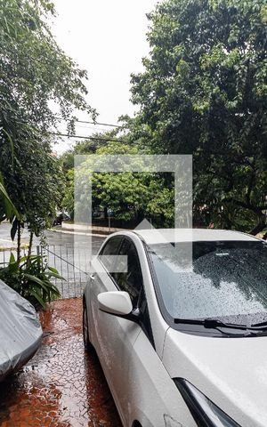 Casa para alugar com 320m², 3 quartos e 3 vagas Casa para alugar com 320m², 3 quartos e 3 vagasGaragem