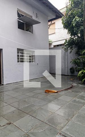 Casa para alugar com 320m², 3 quartos e 3 vagas Casa para alugar com 320m², 3 quartos e 3 vagasQuintal