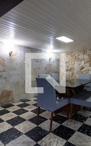 Casa para alugar com 320m², 3 quartos e 3 vagas Casa para alugar com 320m², 3 quartos e 3 vagasSala 2