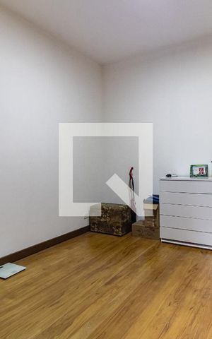 Casa para alugar com 320m², 3 quartos e 3 vagas Casa para alugar com 320m², 3 quartos e 3 vagasQuarto 3